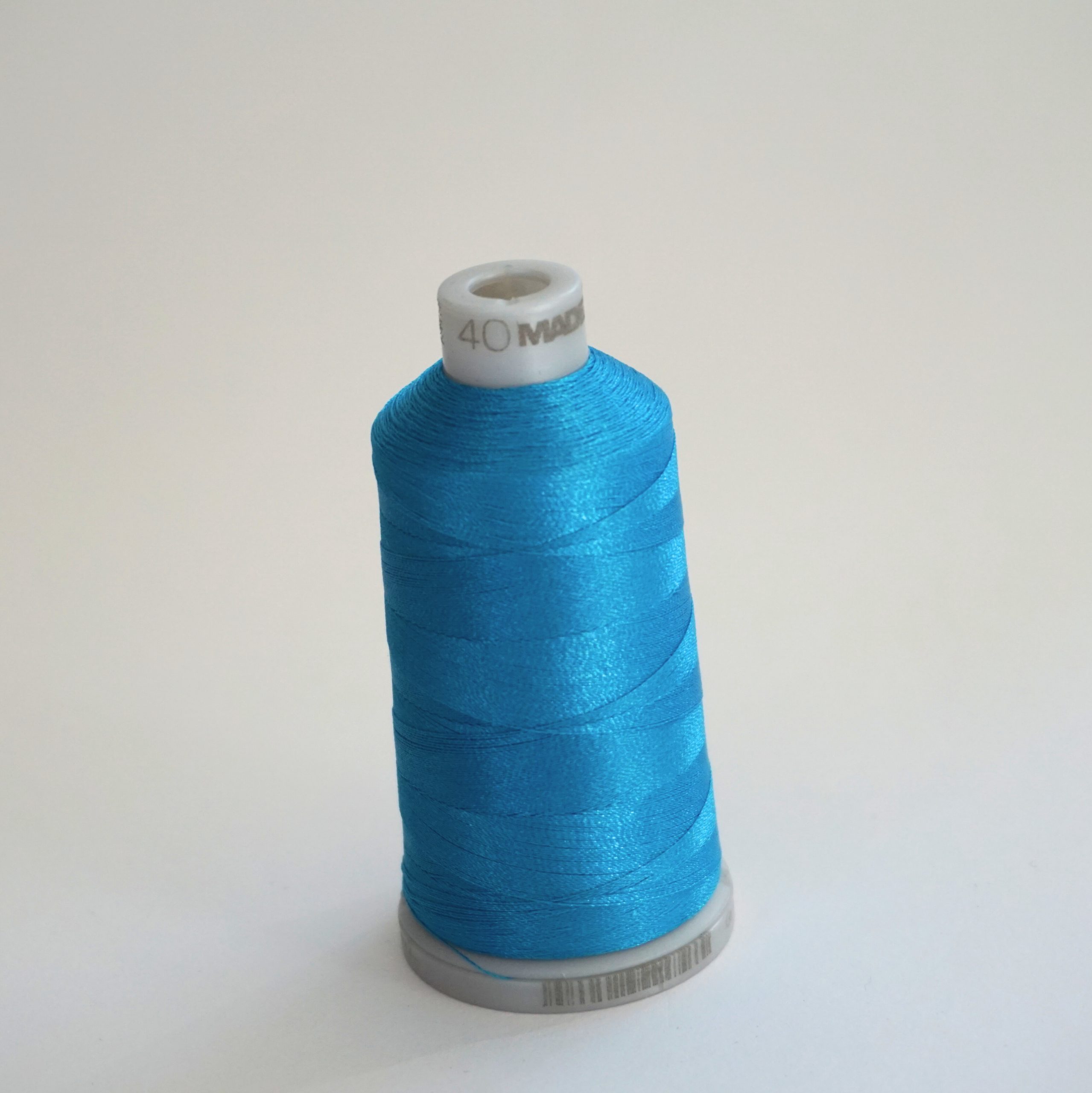 Madeira Stickgarn blaugrün