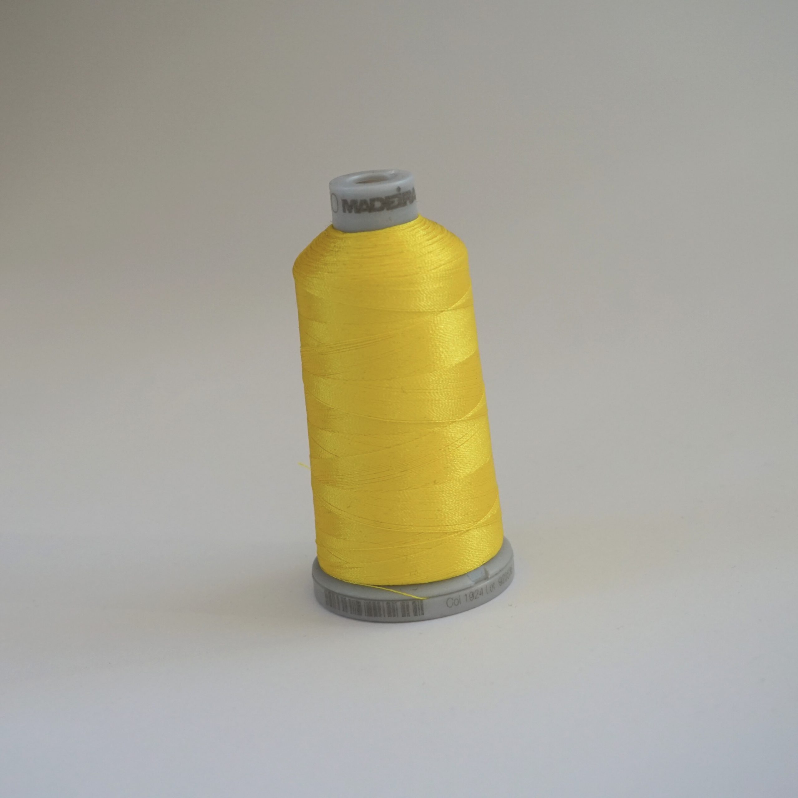 Madeira Stickgarn zitronengelb