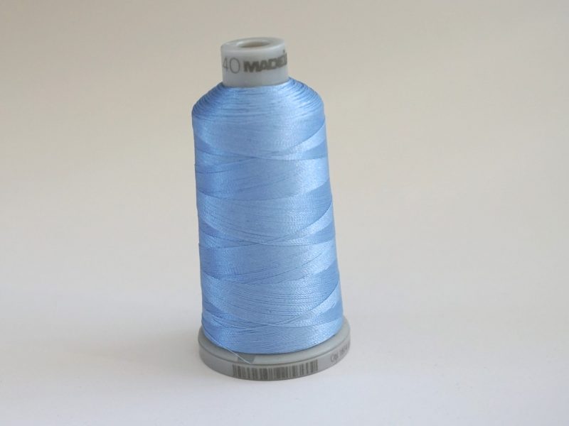 Madeira Stickgarn baby blau