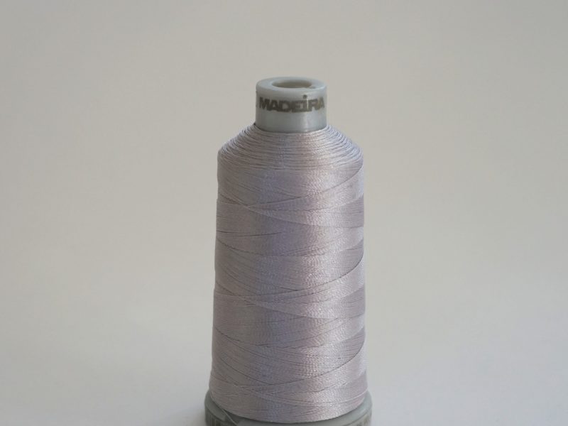 Madeira Stickgarn helles stahlgrau