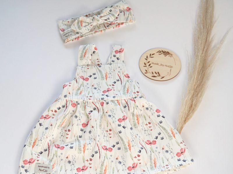 Baby-Latzkleid